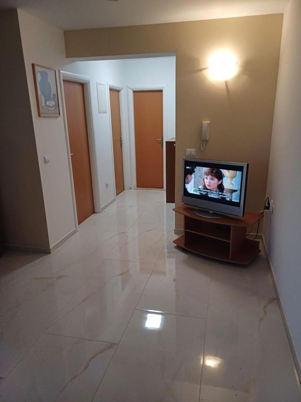 מאקרסקה Apartment Zdrave - Free Parking מראה חיצוני תמונה